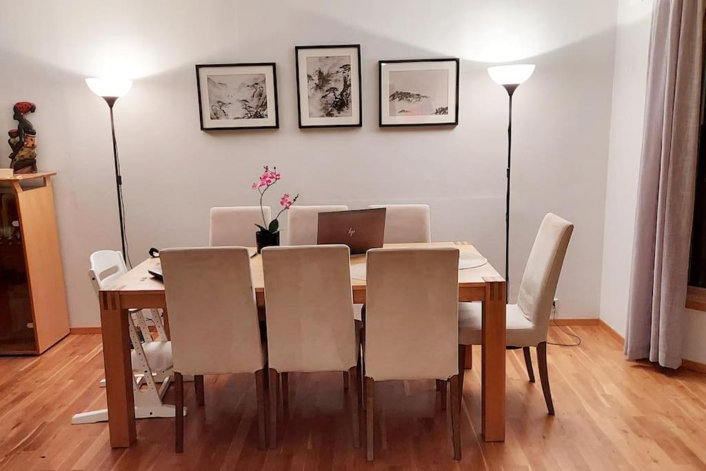 Large Home In Sola Tananger Extérieur photo